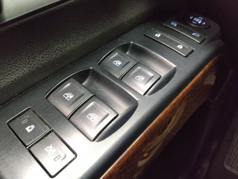 Used 2014 GMC Sierra 1500 SLE w/ SLE Value Package AWD/4WD image 27