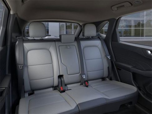 New 2025 Ford Escape SE w/ Class II Trailer Tow Package image 11