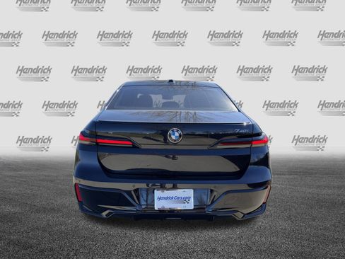 Certified 2023 BMW 740i 740i w/ Executive Package image 9