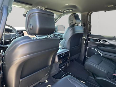 New 2026 Jeep Grand Wagoneer Limited w/ Convenience Group I AWD/4WD image 21