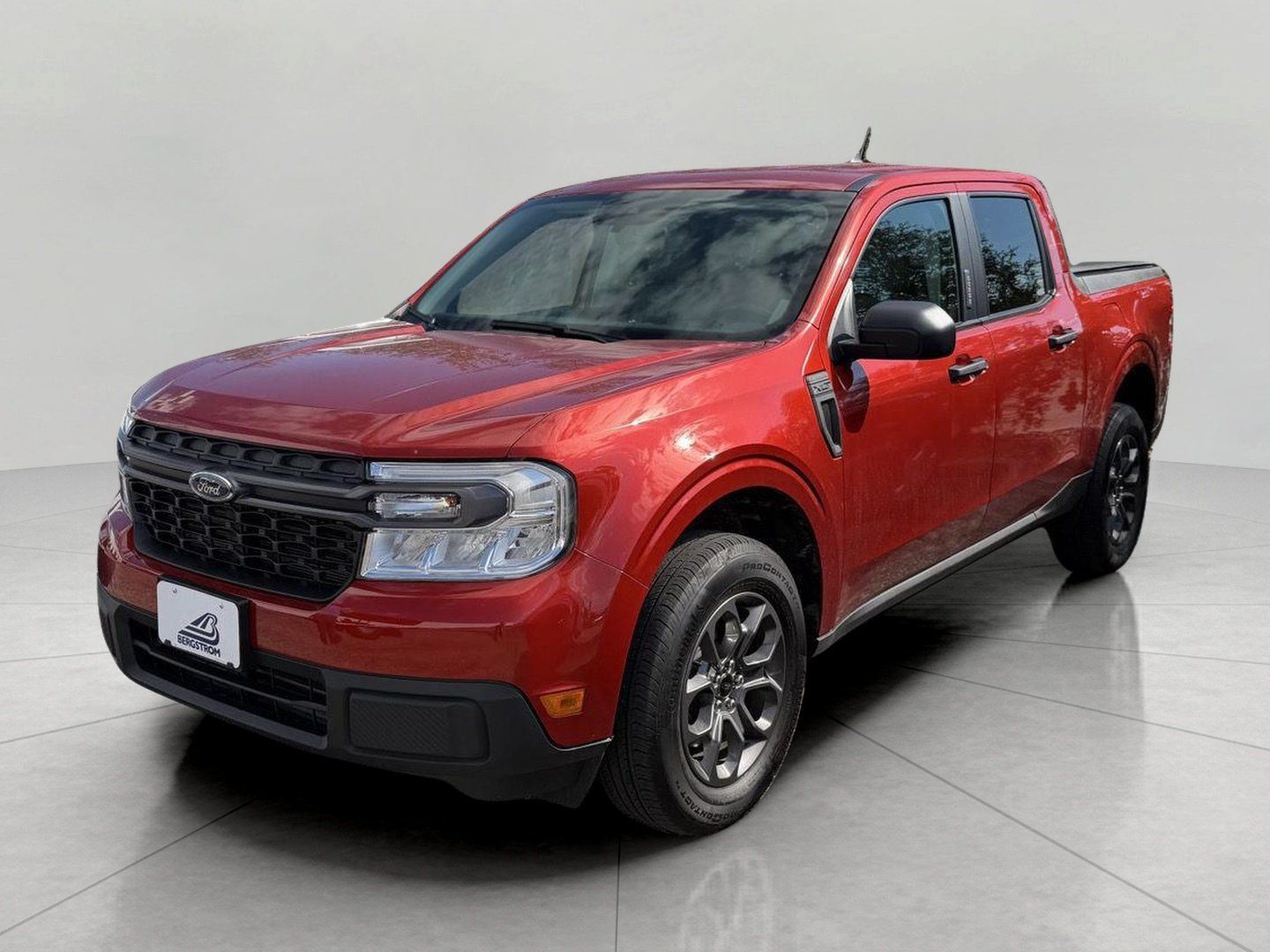 Used 2023 Ford Maverick XLT FWD image 4