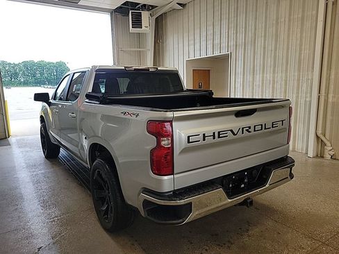 Used 2020 Chevrolet Silverado 1500 LT AWD/4WD image 2
