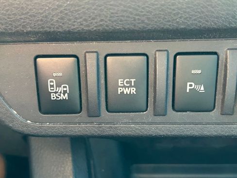 Used 2018 Toyota Tacoma TRD Sport w/ TRD Premium Sport Package image 28