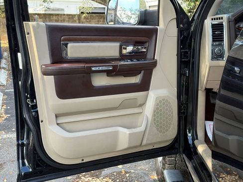 Used 2015 RAM 1500 Laramie w/ Convenience Group image 14