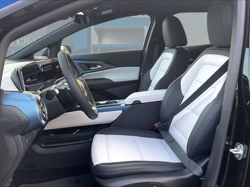New 2026 Chevrolet Equinox EV LT FWD image 24