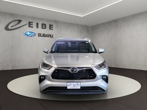 Used 2022 Toyota Highlander Limited AWD/4WD image 9