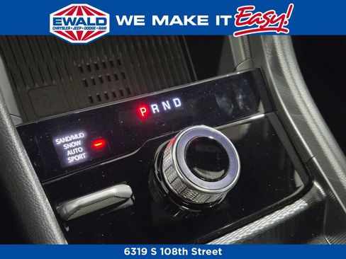 New 2026 Jeep Grand Cherokee Altitude image 9