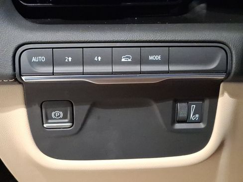 Certified 2023 Cadillac Escalade Premium Luxury AWD/4WD image 26
