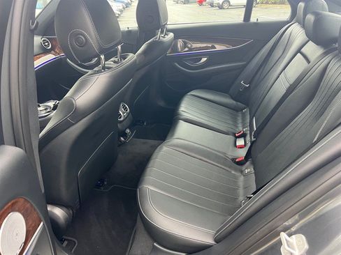 Used 2017 Mercedes-Benz E 300 4MATIC image 28