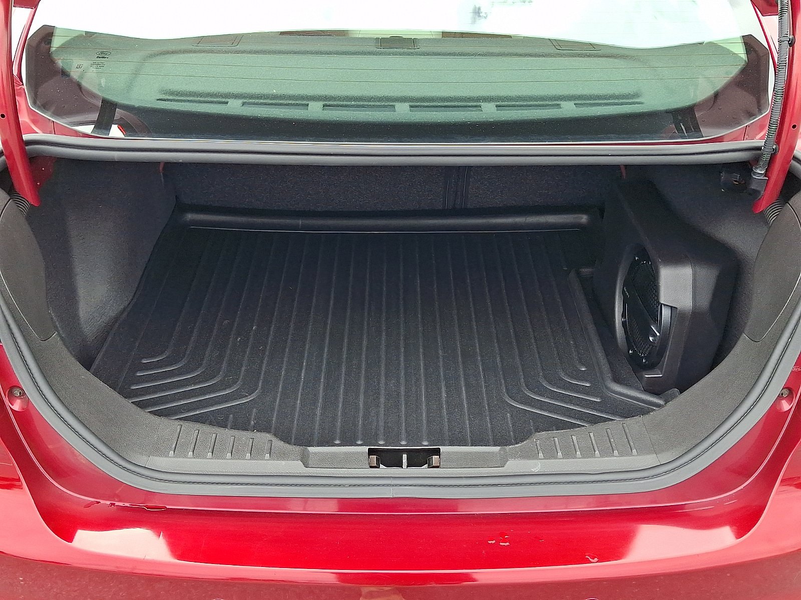 Used 2016 Ford Focus Titanium FWD image 29