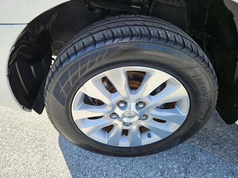 Used 2017 Toyota Sequoia Platinum RWD image 10