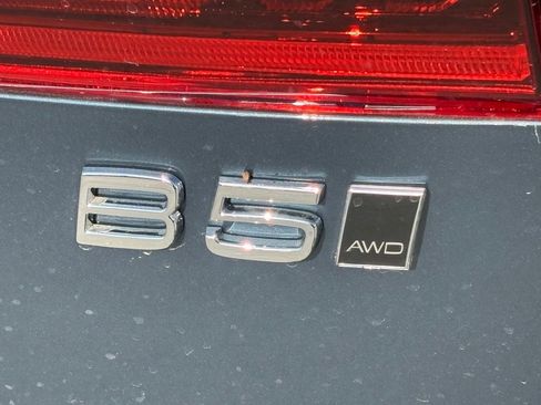 New 2026 Volvo XC60 B5 Ultra w/ Protection Package Premier image 9