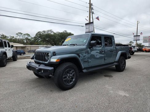 New 2026 Jeep Gladiator Sport image 2