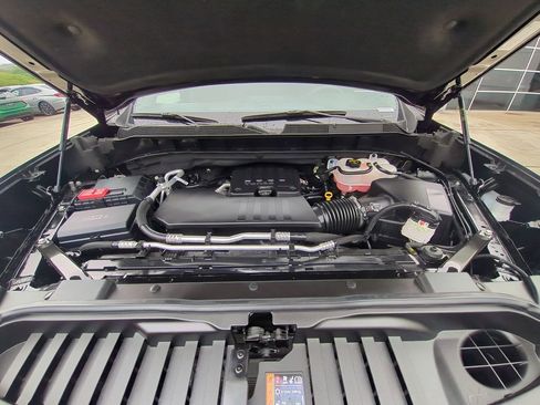 Used 2025 Chevrolet Silverado 1500 Custom AWD/4WD image 35