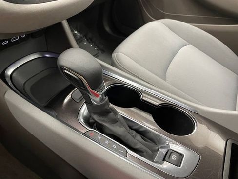 Used 2023 Chevrolet Malibu LT image 7