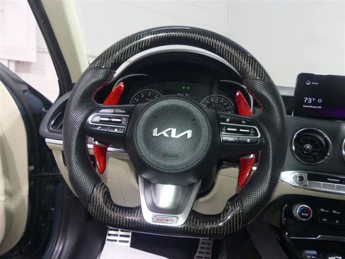 Used 2022 Kia Stinger GT2 AWD/4WD image 31