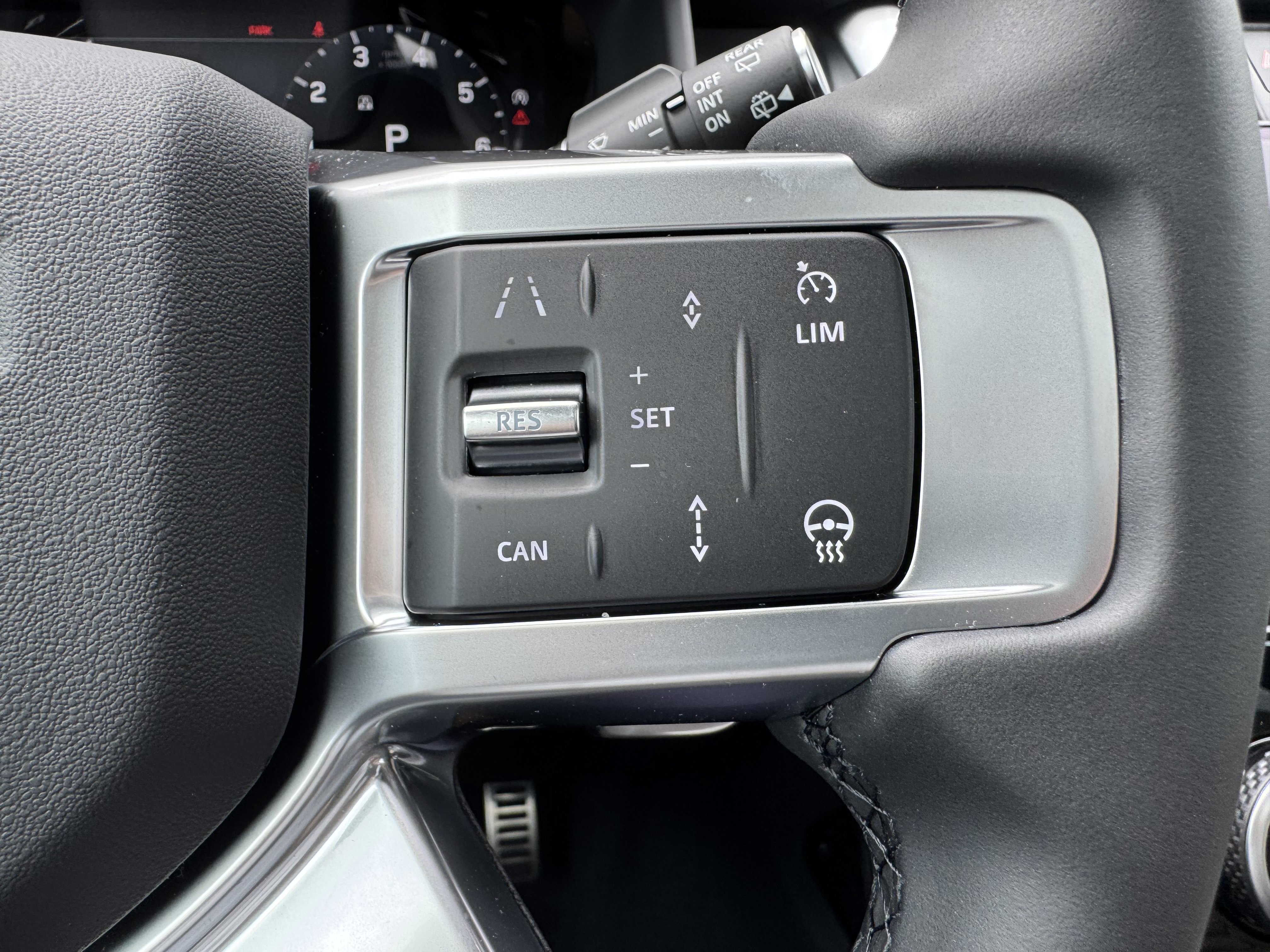 New 2026 Land Rover Discovery Limited Edition AWD/4WD image 18