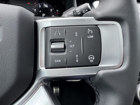 New 2026 Land Rover Discovery Limited Edition AWD/4WD image 18