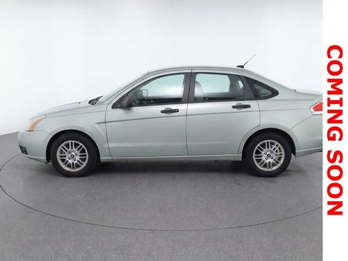 Used 2010 Ford Focus SE image 8