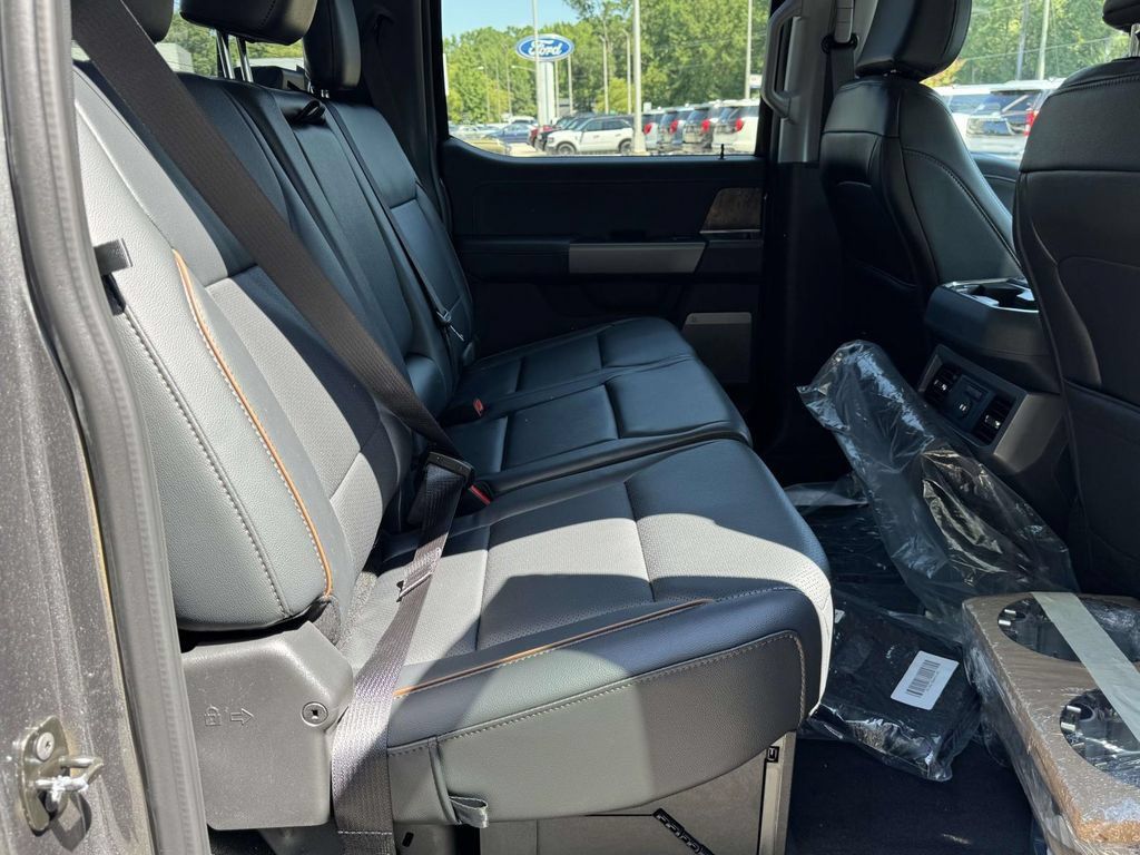 Used 2026 Ford F350 Lariat w/ Black Appearance Package AWD/4WD image 15