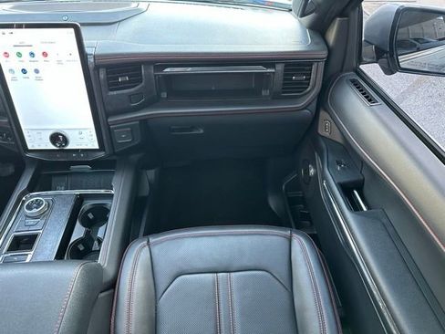 Certified 2022 Ford Expedition Limited image 13
