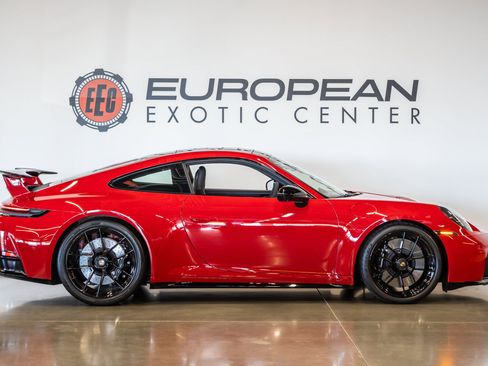 Used 2025 Porsche 911 Carrera GTS RWD image 11