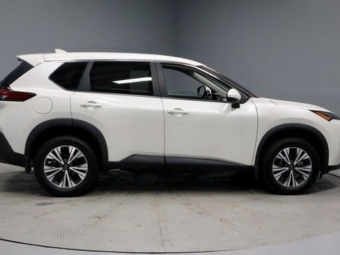 Certified 2022 Nissan Rogue SV image 12