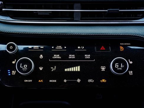 Used 2023 INFINITI QX60 Luxe w/ Cargo Package image 25