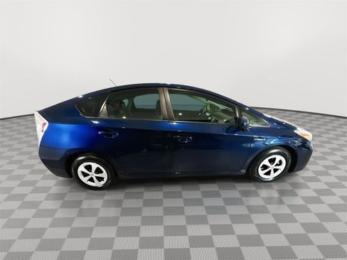 Used 2014 Toyota Prius Four FWD image 30