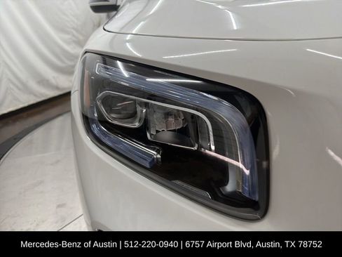 Certified 2022 Mercedes-Benz GLB 250 4MATIC image 9