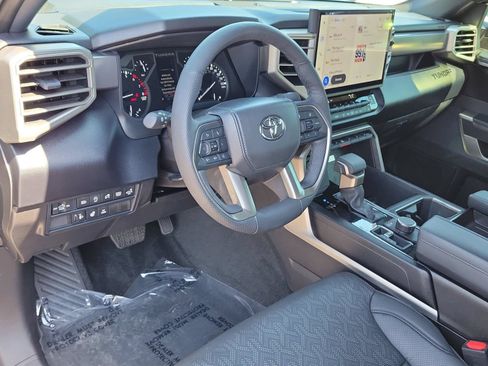Used 2025 Toyota Tundra SR5 w/ SR5 Premium Package AWD/4WD image 22