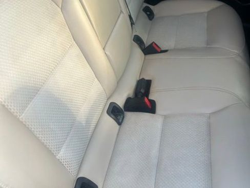 Used 2019 INFINITI QX30 FWD image 7