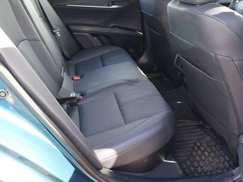 Used 2025 Toyota Camry XSE w/ Premium Package image 8