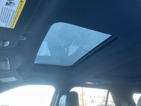 Used 2017 Ford Explorer Limited image 12