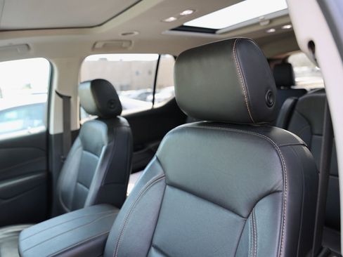 Used 2019 Chevrolet Traverse RS w/ LPO, Floor Liner Package AWD/4WD image 21