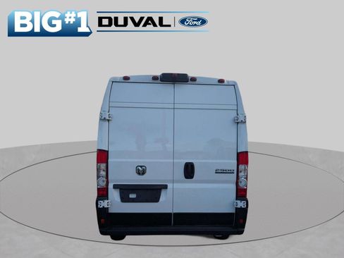 Used 2024 RAM ProMaster 2500 w/ Convenience Group FWD image 5