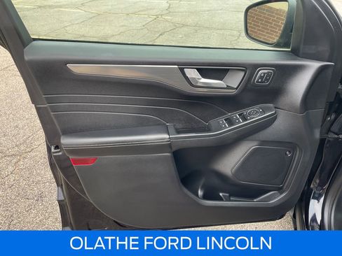 Certified 2021 Ford Escape Titanium image 21