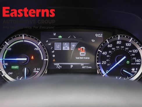 Used 2022 Toyota Highlander XLE AWD/4WD image 17