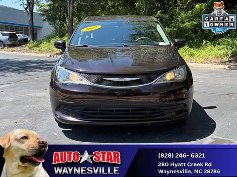Used 2017 Chrysler Pacifica LX FWD image 7