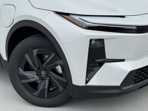 New 2026 Toyota C-HR AWD/4WD image 10