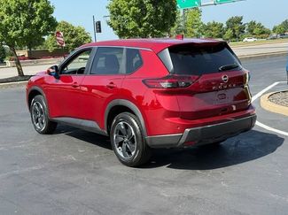 Used 2025 Nissan Rogue SV AWD/4WD video 3