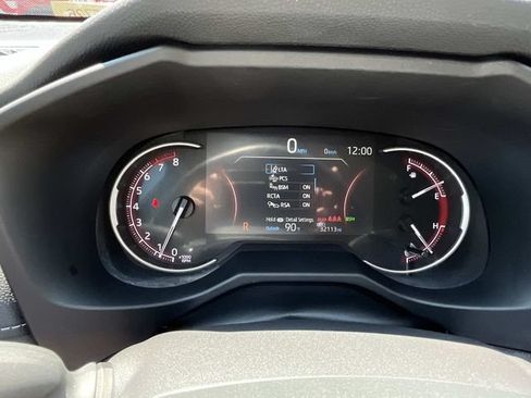Used 2025 Toyota RAV4 XLE FWD image 41