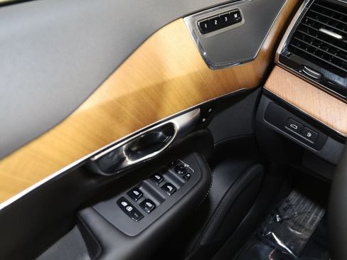 Used 2023 Volvo XC90 T8 Plus image 46