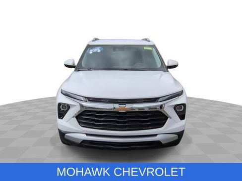 Certified 2025 Chevrolet TrailBlazer LT AWD/4WD image 3