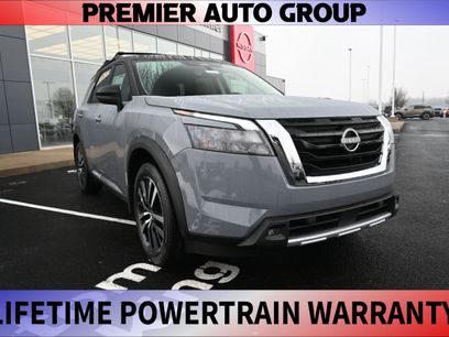 New 2025 Nissan Pathfinder Platinum w/ Cargo Package