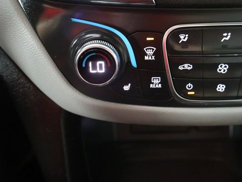 Used 2023 Chevrolet Equinox LT AWD/4WD image 41