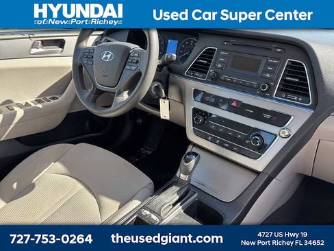 Used 2016 Hyundai Sonata SE image 6