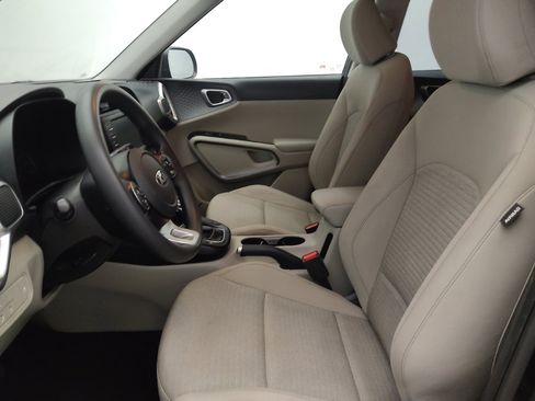 Used 2020 Kia Soul S image 17