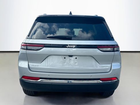 New 2025 Jeep Grand Cherokee Laredo X image 4