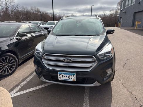 Used 2019 Ford Escape Titanium image 10